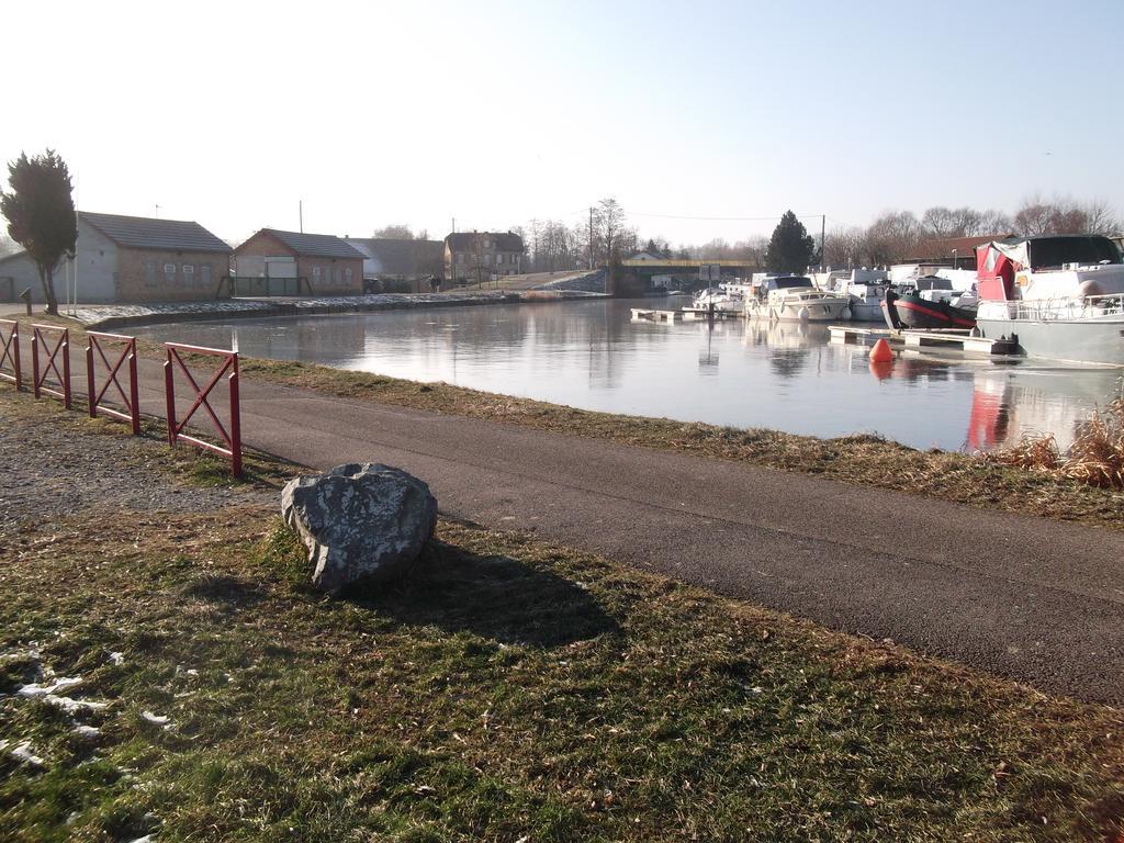 Gite Les Rosiers Traubach-le-Bas Exterior foto